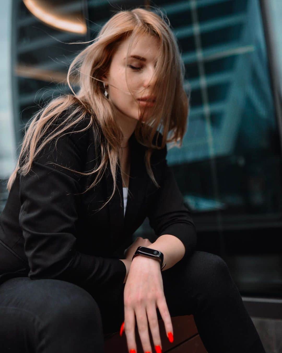 ALINA AKULAのインスタグラム：「29💋#happybirthday  Спасибо всем моим❤️  ph: @daivanoff_」