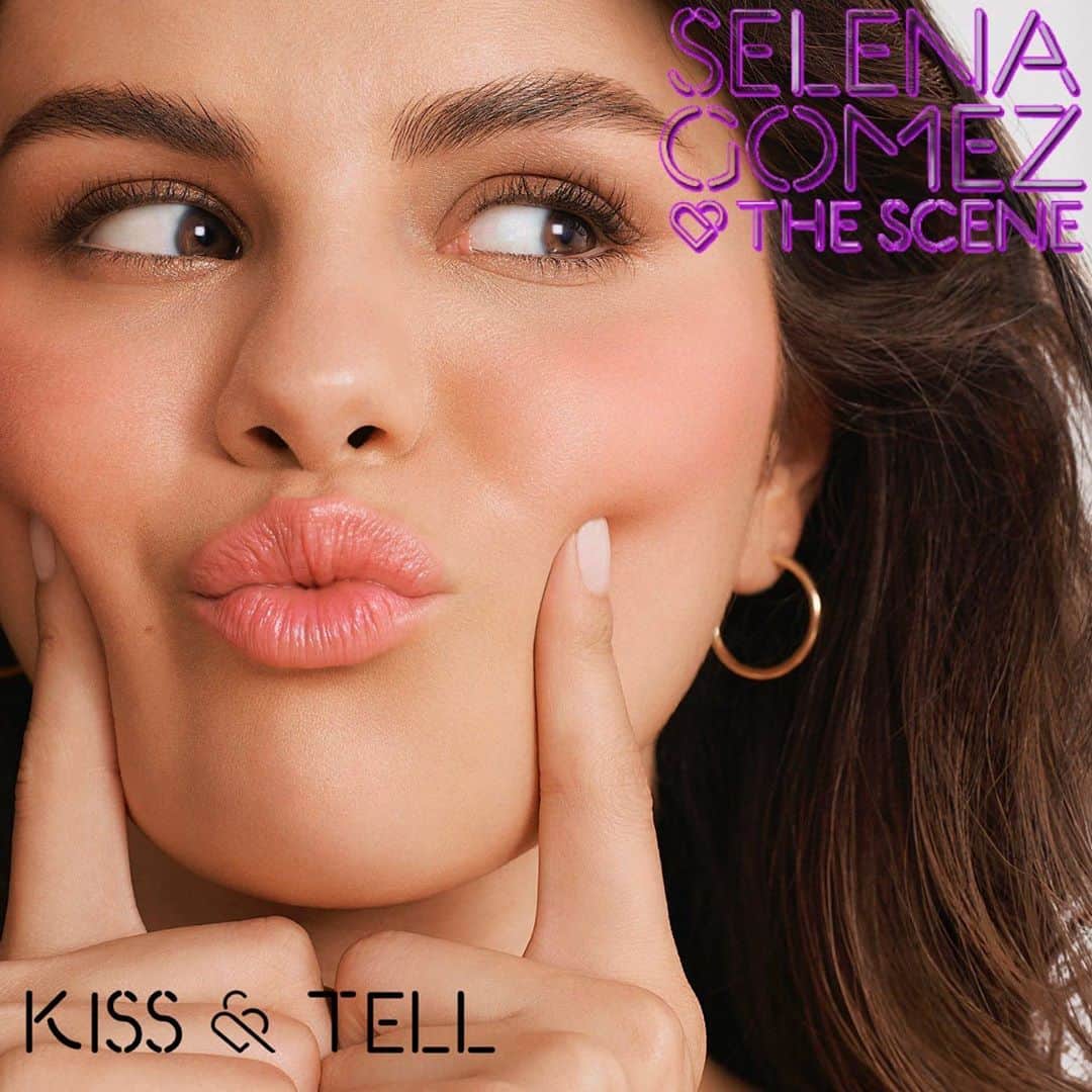 Always With Selenaのインスタグラム：「These real photos came to my heart, I have been supporting Selena for so long and seeing how she has grown and being part of it fills my heart with joy, she is such a wonderful human being and full of qualities and to see that she succeeds is  an achievement for me too, this woman deserves heaven」