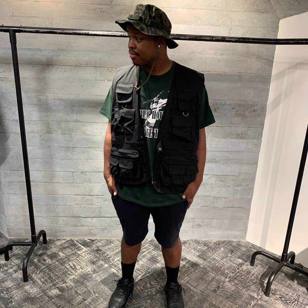 のインスタグラム：「🍃ROTHCO UNCLE VEST🍃 再入荷致しました！ 町田店期間限定で引き継ぎinstagramキャンペーン実施中です🔥🔥  #growaround  #newarrivals  #町田東急ツインズ  #rothco」