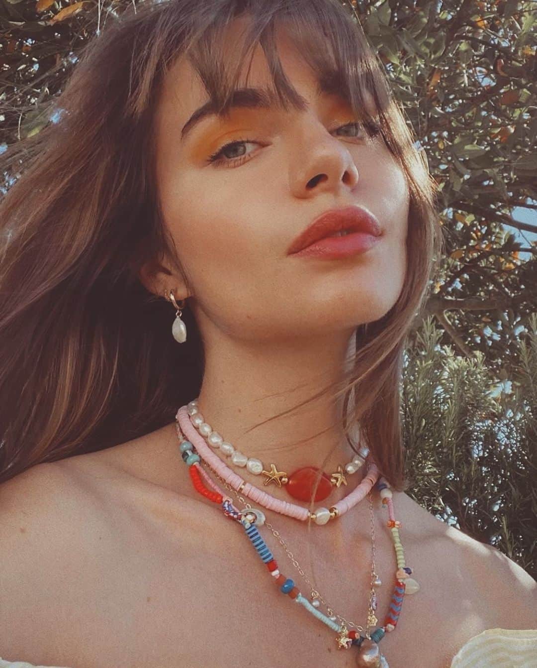 ダニジョーのインスタグラム：「Don’t forget the dainty details, Darling ✨ @maralafontan in the Iman necklace #dannijogirls」