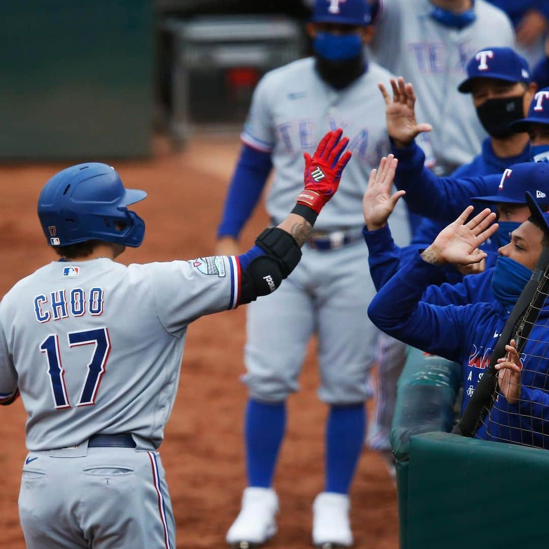 テキサス・レンジャーズさんのインスタグラム写真 - (テキサス・レンジャーズInstagram)「Shin-Soo "First Pitch" Choo.」8月6日 10時55分 - rangers