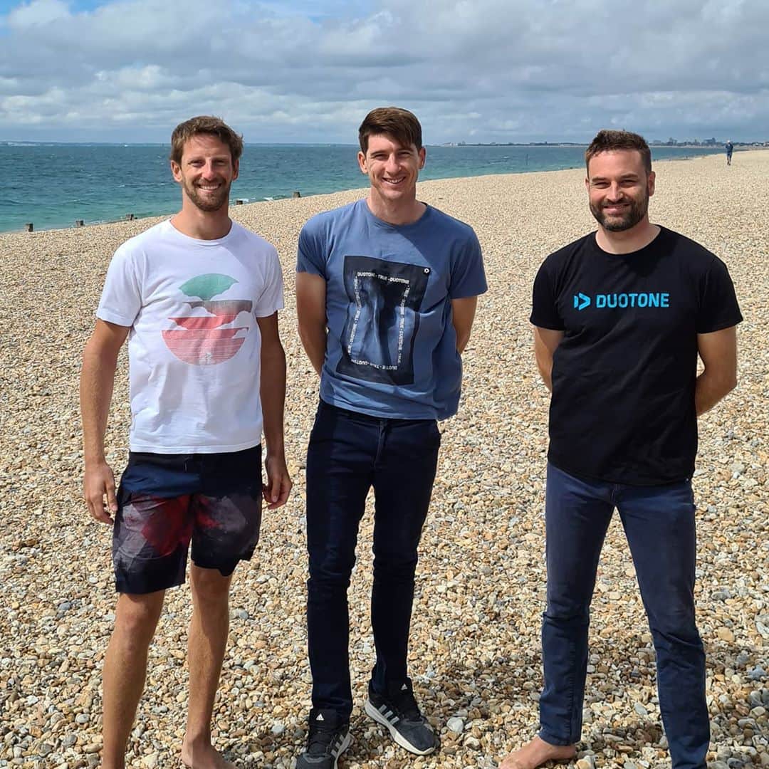 のインスタグラム：「Couple of good session with @aaronhadlow & @rgd_ralfgroeseldesign  Trying some awesome @duotone.kiteboarding material and getting some very useful advices from the pros. #r8g #kitesurf #ride #fly」