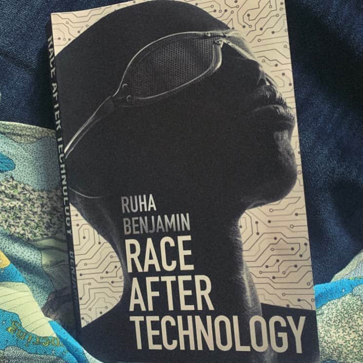 ルーシー・ボイントンのインスタグラム：「As our lives become increasingly dependent on & intertwined with technology I found this such an interesting read - #RaceAfterTechnology by @ruha9」