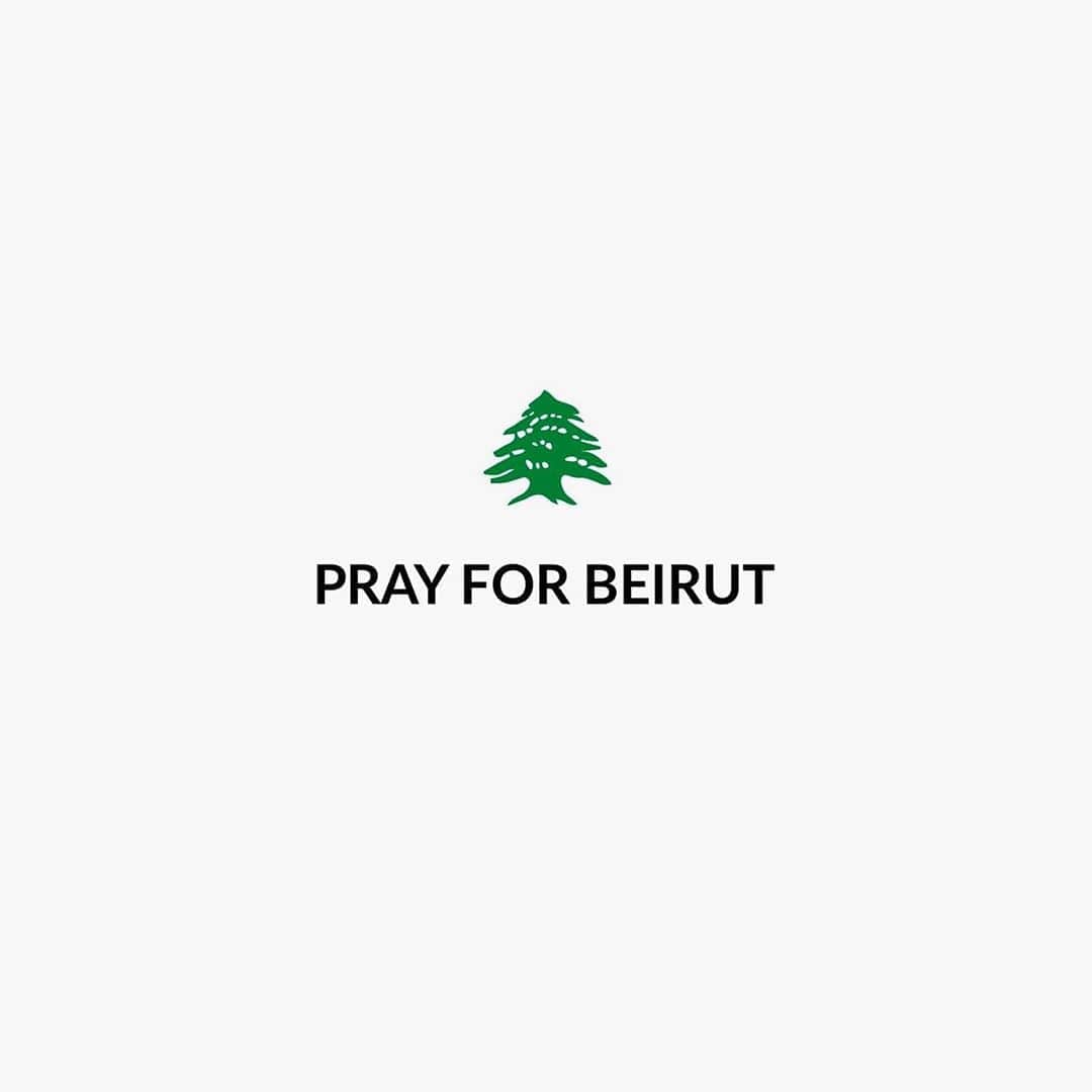 ホルストンのインスタグラム：「Our hearts & prayers are with the people of Beirut, Lebanon 🤍🇱🇧」