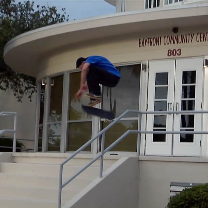 ジェイク・イラーディのインスタグラム：「Hardflip over Muni rail from my @bonesbearings part ➡️ Ram 1500 Views」