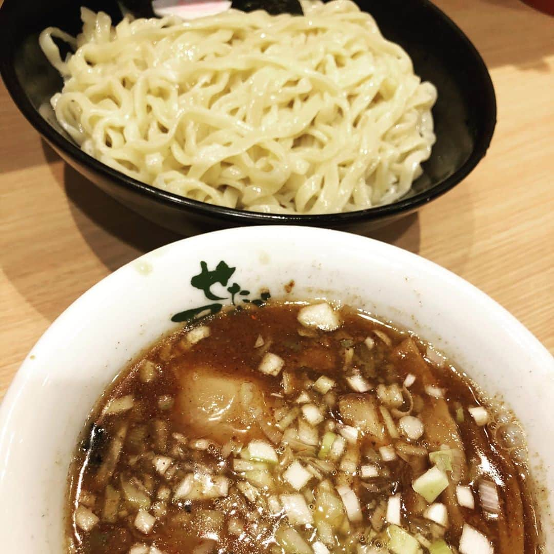 本広克行のインスタグラム：「#久しぶりのらーめん  #せたがやらーめん  #ひらつけ麺  #最後はやっぱり  #スープ割りうまし  #無性に食べたくなる」