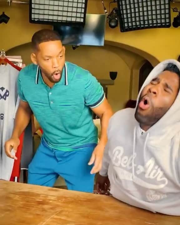 ジェイソン・デルーロのインスタグラム：「I’m never going back to @willsmith house」