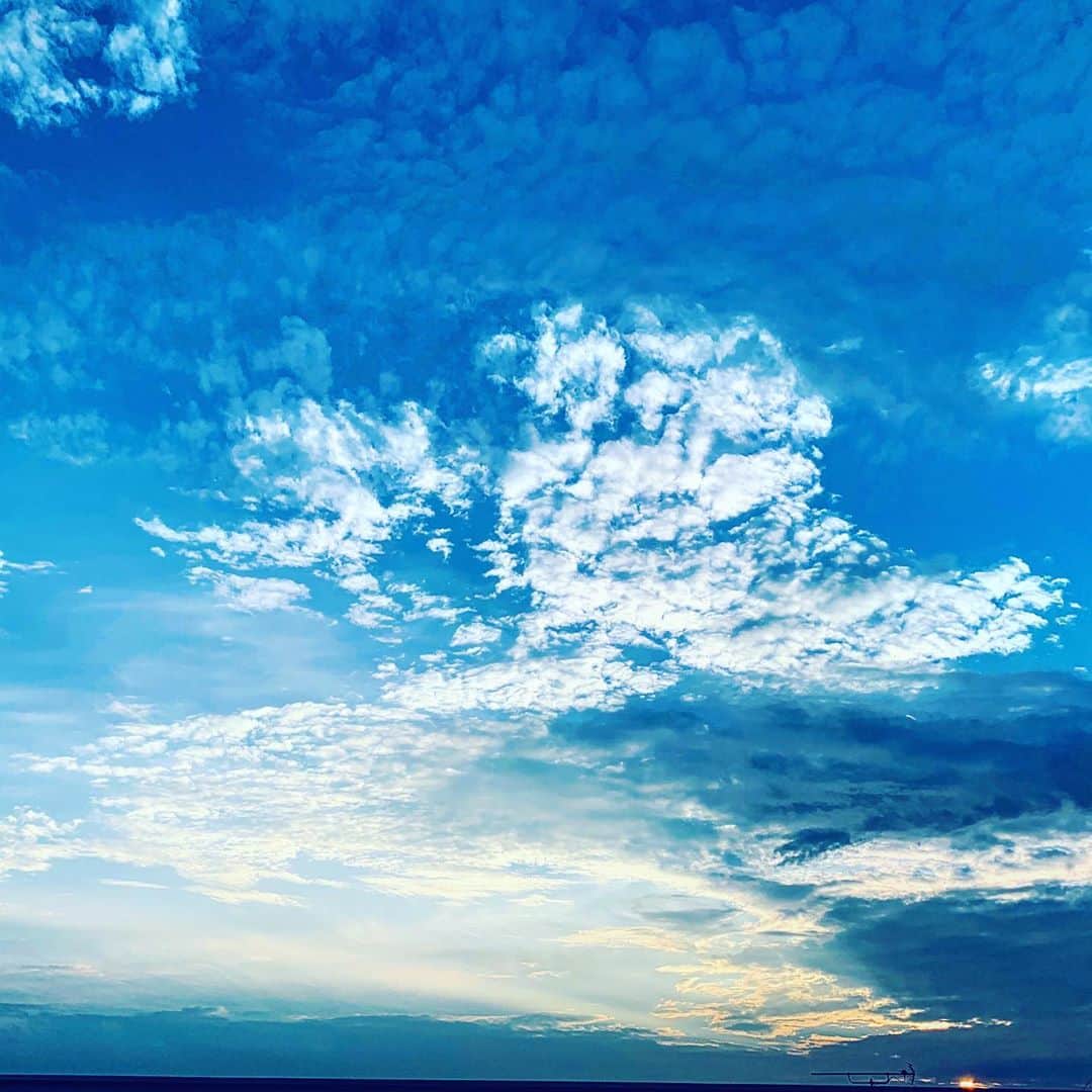 翔ちゃんさんのインスタグラム写真 - (翔ちゃんInstagram)「梅雨が明けて、夏が来たんだなって思った。  #空は嘘をつかない」8月6日 4時13分 - accidenters.shochan