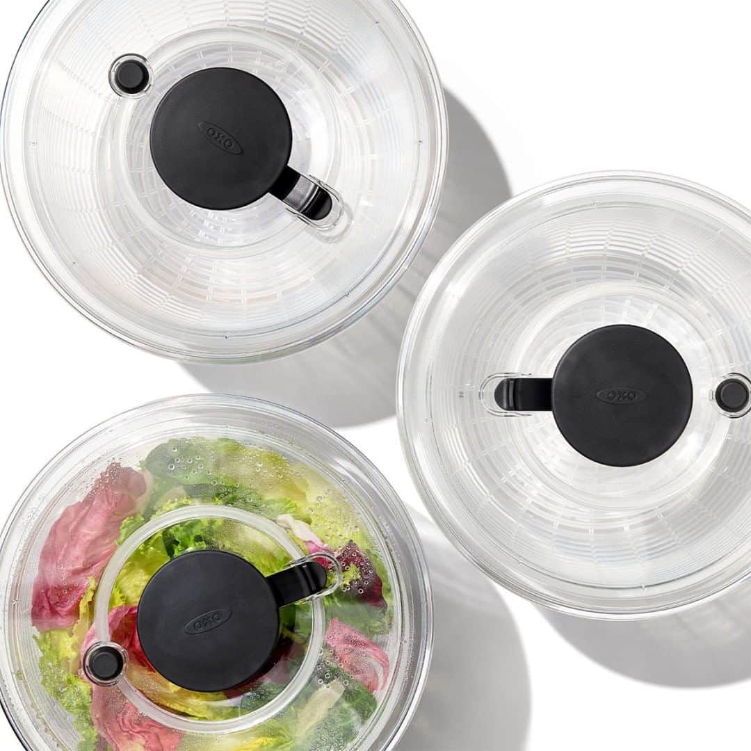 OXOさんのインスタグラム写真 - (OXOInstagram)「The first-ever pump-activated Salad Spinner, est. 1998. Can you guess the inspiration behind its design? Get the answer at link in bio.」8月6日 4時14分 - oxo