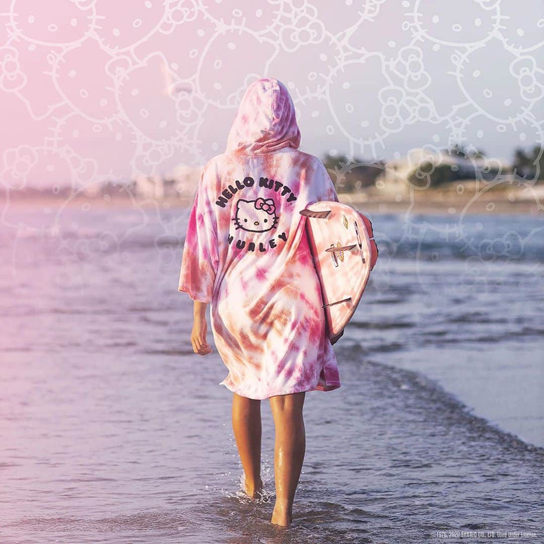 hurleyさんのインスタグラム写真 - (hurleyInstagram)「Your favorite @hurleywomen gear just got a sweet twist. Introducing our new collection with @hellokitty. Add a little @hellokitty flair to your favorite summer essentials and get ready to hit the beach.」8月6日 4時19分 - hurley