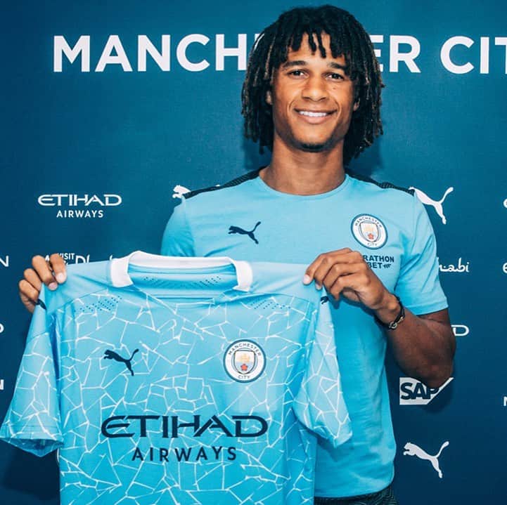ナタン・アケのインスタグラム：「Very excited to join @mancity. Can’t wait to get started! 💙🦈 #mancity」