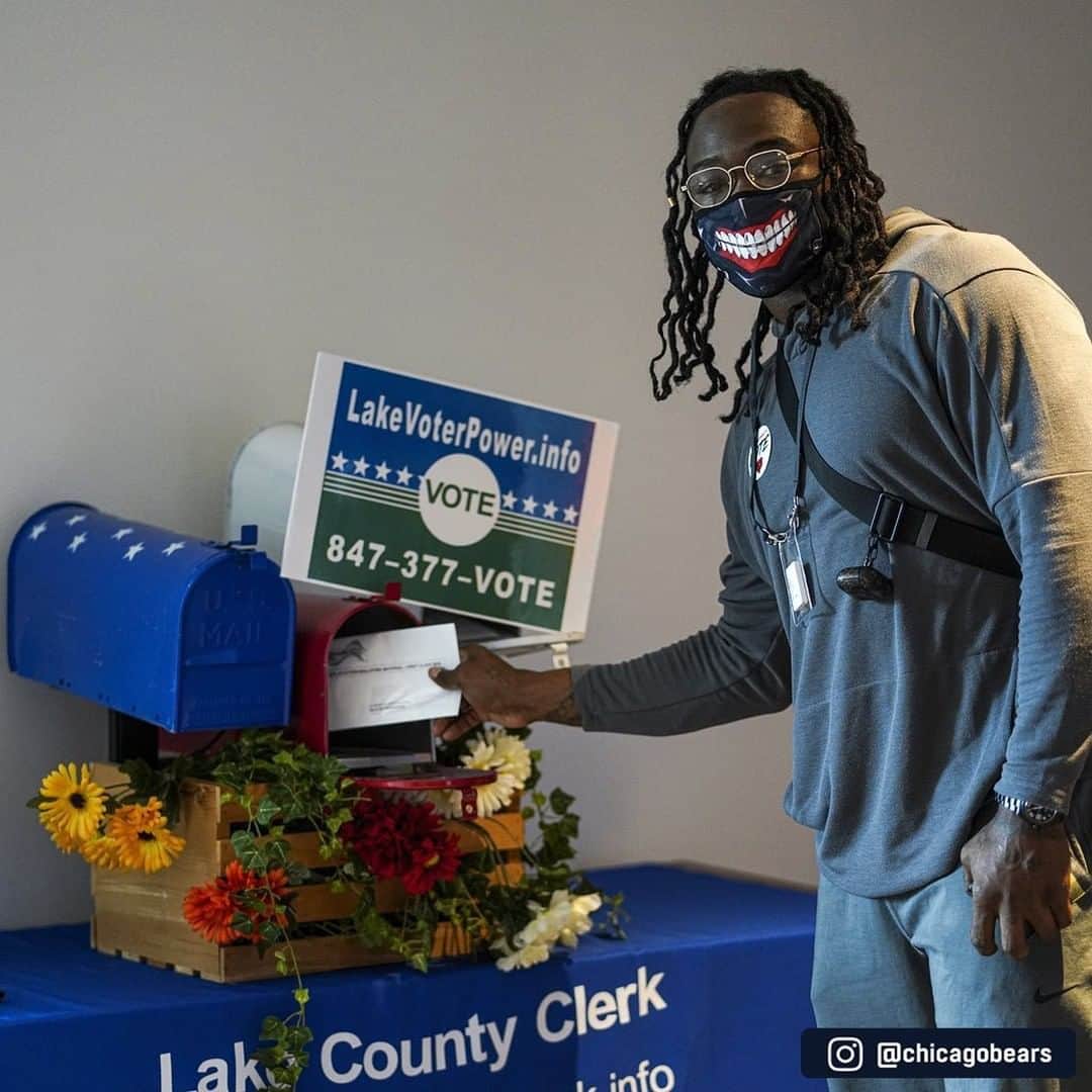 NFLさんのインスタグラム写真 - (NFLInstagram)「The Bears included voter registration for players as a part of their training camp arrival process. #NFLVotes (via @chicagobears)」8月6日 4時31分 - nfl