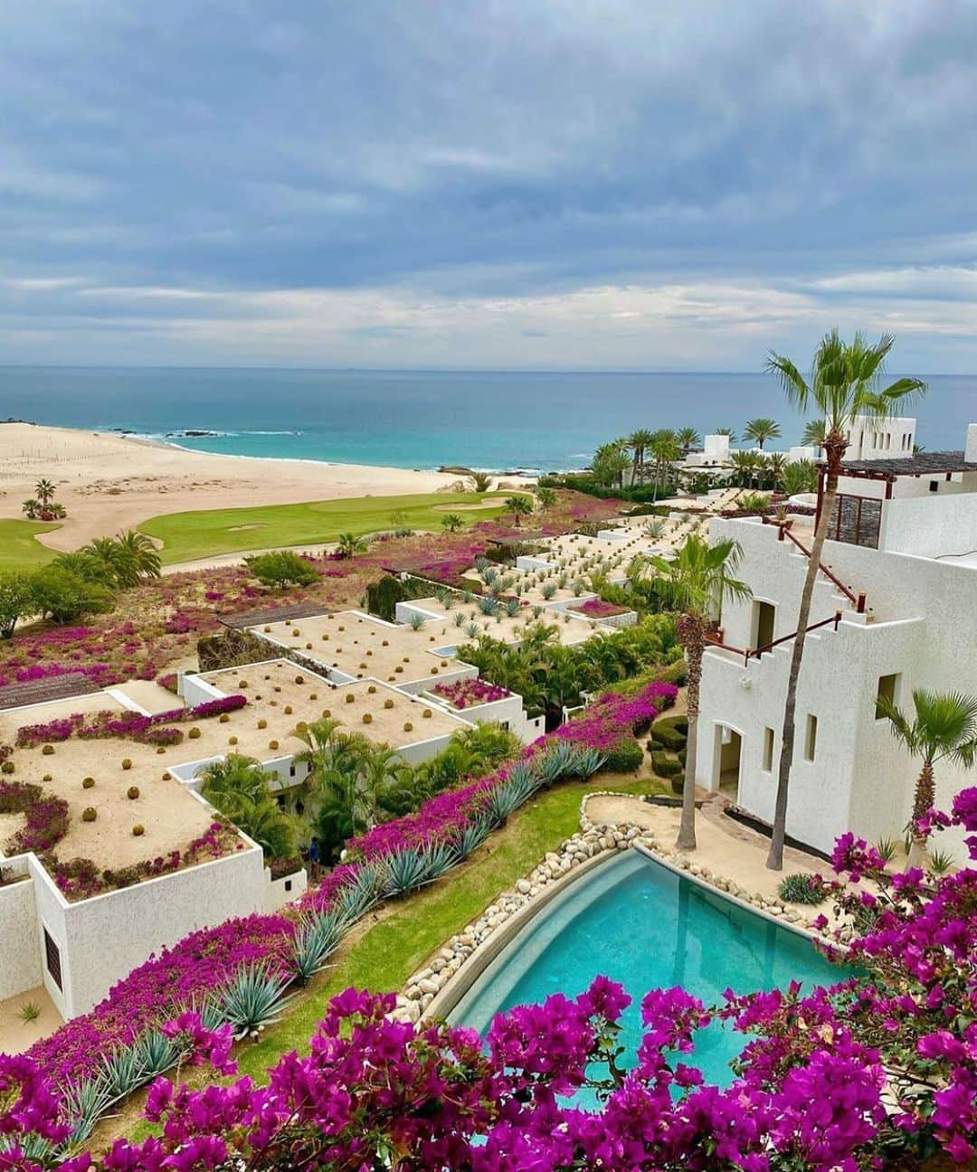 アナ・チエリさんのインスタグラム写真 - (アナ・チエリInstagram)「Such a stunning place to stay 💕  Tag someone you would take here! @lasventanasalparaiso @rosewoodhotels   #travel #cabo #cabosanlucas」8月6日 5時07分 - anacheri