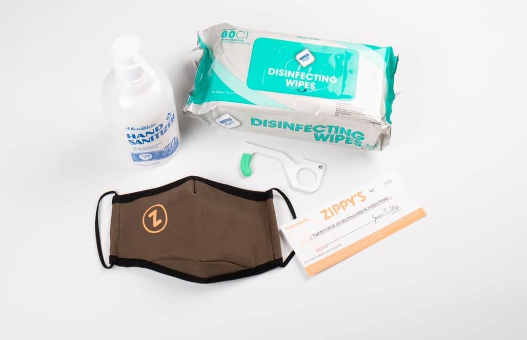 のインスタグラム：「Pre-order the Zippy’s Back To School Essentials on Zippys.com or our mobile app for $53 and receive the following #ZippysEssentials:  (1) #ZipMask (1) Hand Sanitizer (1) Disinfecting Wipes (1) Door Opener $25 Zippy’s Coupon (expires on 10/31/20)  Must pay online and order from August 5-15. AVAILABLE ON OAHU ONLY. Pick up on Aug. 20 from 9 a.m. to 2 p.m. at the following Zippy’s locations:  McCully, Kaneohe, Waiau, Vineyard, Kahala, Mililani and Kapolei.」