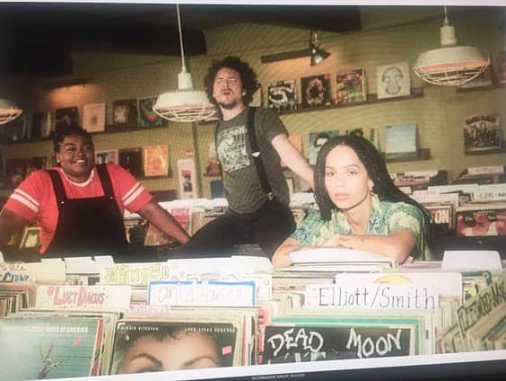 ゾーイ・クラヴィッツさんのインスタグラム写真 - (ゾーイ・クラヴィッツInstagram)「i wanna give a shout out to my #highfidelity family. thank you for all the love and heart you put into this show.  i'm in awe of all of you. and thank you to everyone who watched, loved and supported us. ✌🏽 #breakupssuck」8月6日 11時25分 - zoeisabellakravitz