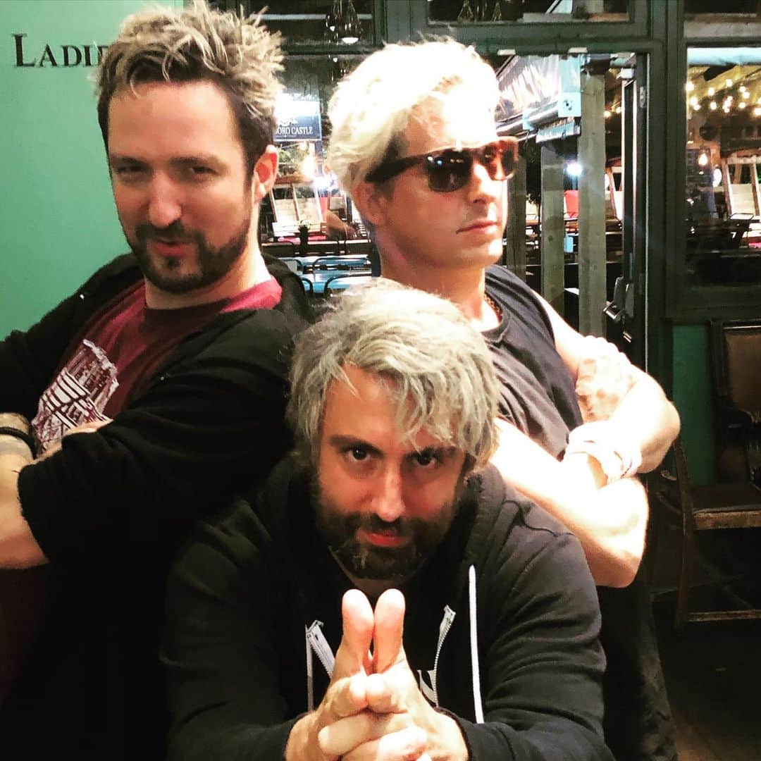 のインスタグラム：「Mid social media holiday lockdown Covid bollocks etc」