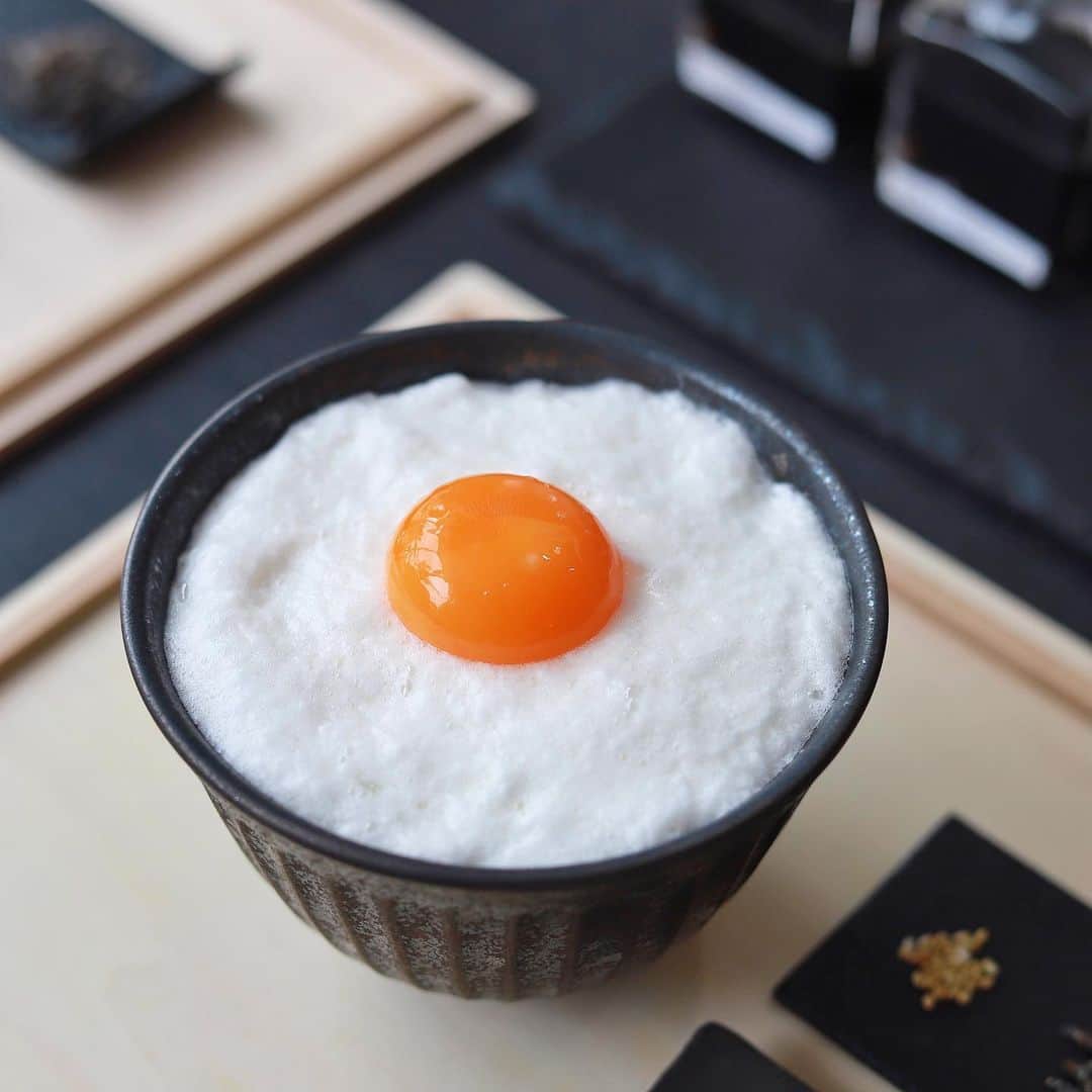 きょん。さんのインスタグラム写真 - (きょん。Instagram)「.  .  zawa 珈琲とたまごかけごはん @zawa__coffee  TKGなんて 省略しちゃうのは たいへん申し訳ないくらい 尊い”たまごかけごはん”。  今回は"ゆずたま"で。  #zawa珈琲とたまごかけごはん #coffee#osaka#TKG」8月6日 7時29分 - kyon_tokiiro