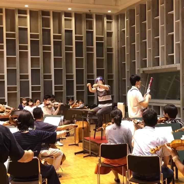 飯森範親のインスタグラム：「ハイドンマラソンHM.20 2020年8月7日(金) 大阪ザ・シンフォニーホール 19時開演です！ 日本センチュリー交響楽団が誇る首席ファゴット奏者、安井 悠陽さんによる ジョリヴェ：ファゴット協奏曲より第2楽章… 技巧的にも難曲ですが、魅力的な世界観を表現されています‼️ 安井さん…素晴らしい音楽家でいらっしゃいます‼️」