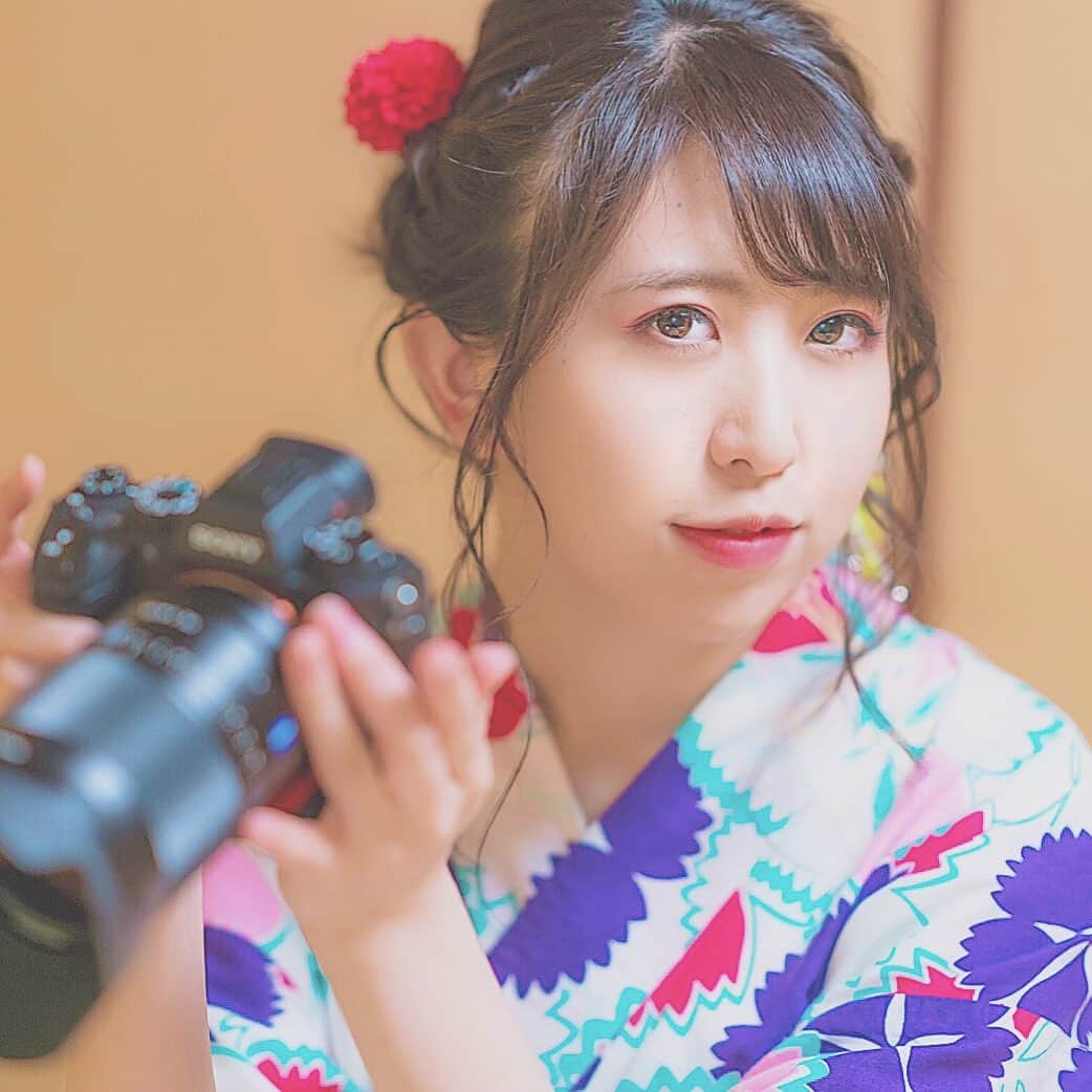 井上麗夢のインスタグラム：「🌻﻿ ﻿ おはよう☀﻿ 今日も始まるでー！﻿ ﻿ #ポートレート﻿ #夏休み﻿ #井上麗夢﻿ #浴衣」