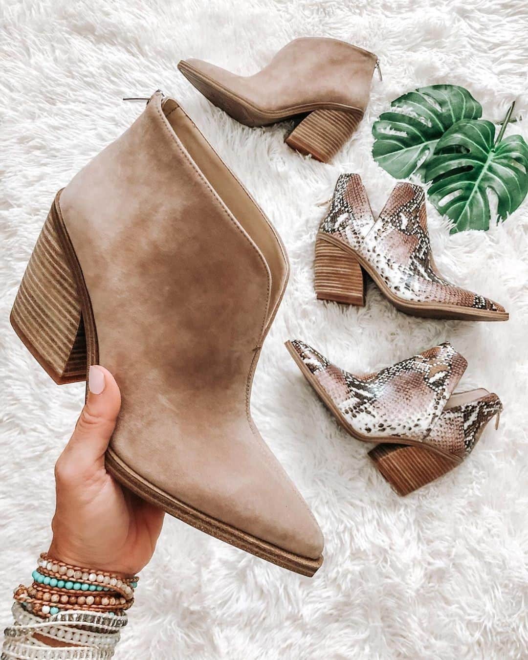 のインスタグラム：「Leave a comment if you’re ready for bootie season! @dreamalittledreamvt shared the Ginsel and Gigietta, both on major sale! #vincecamuto #shoestyle」