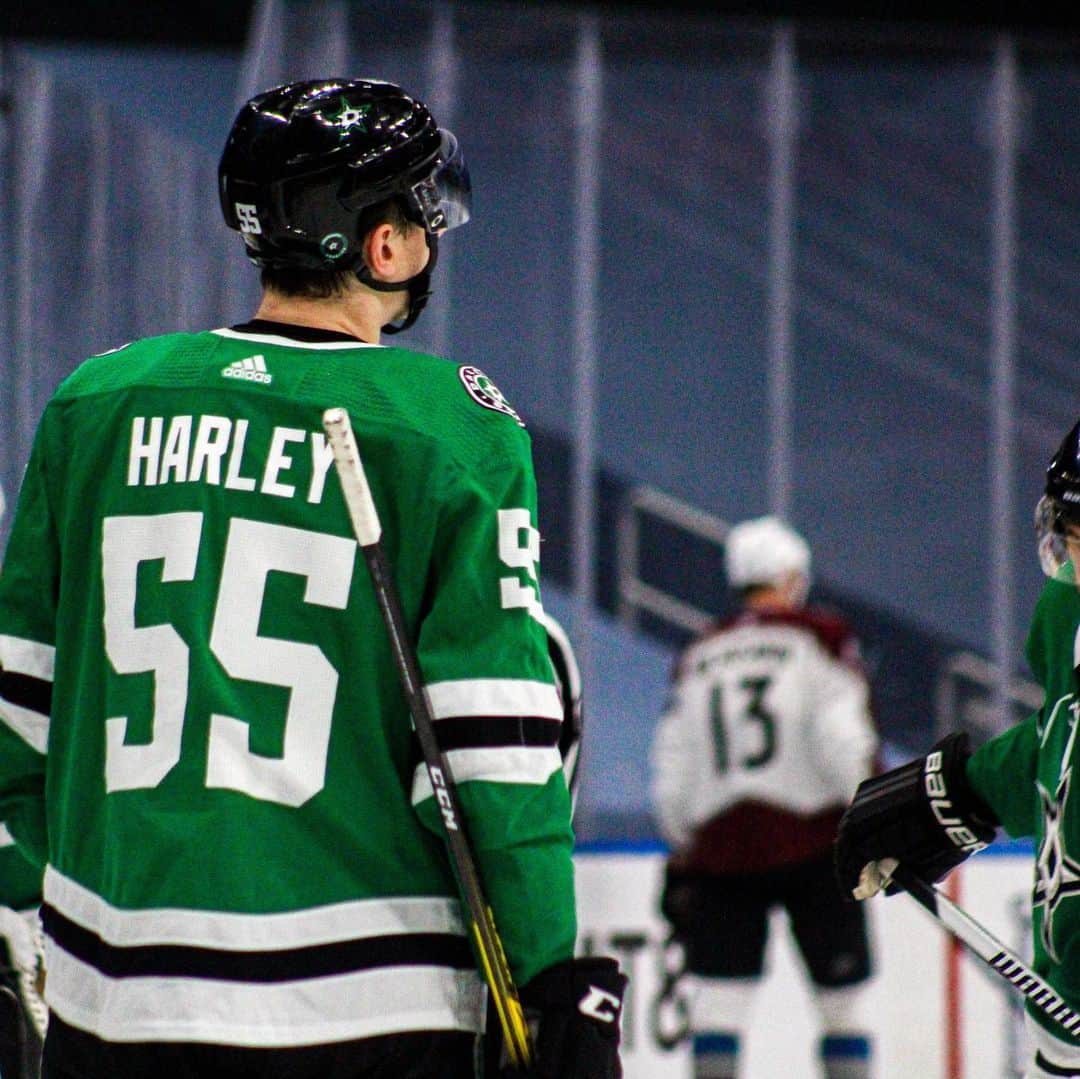 ダラス・スターズさんのインスタグラム写真 - (ダラス・スターズInstagram)「NHL debut for @t.harley48 🤩   #GoStars」8月6日 8時33分 - dallasstars