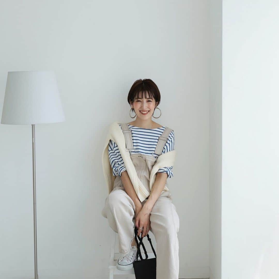 美生のインスタグラム：「先日コンテンツの撮影で﻿ 撮っていただいた1枚🎞﻿ by @tktk_uch  ﻿ ✔︎ストレート﻿ ✔︎ウェーブ﻿ ✔︎ナチュラル﻿ の骨格別でそれぞれのスタイルに合う﻿ @donobanweb コーデを提案します♡﻿ ﻿ そしてDonoban BLOGを﻿ 開設いたしました✍️﻿ ﻿ ファッションのことや﻿ コスメ、グルメ﻿ 撮影の裏側などなど…﻿ いろいろ更新できたらいいなと思います♡﻿ ﻿ ﻿ トップページにリンクを貼ってるので ぜひチェックしてみてくださいね！﻿ https://donoban.jp/blog/﻿ ﻿」