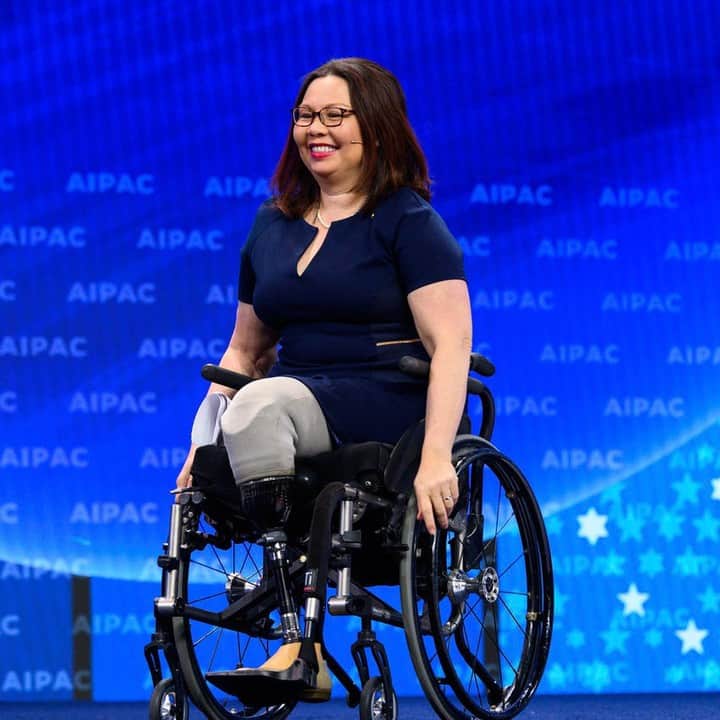 Vogue Runwayさんのインスタグラム写真 - (Vogue RunwayInstagram)「Tammy Duckworth (@senduckworth) is among a small group of women Joe Biden is considering to be his 2020 running mate. The senator and veteran would be the first female candidate on the ticket who uses a wheelchair, and even if she doesn't get the nomination, she's bringing greater visibility to the disability community and highlighting fashion’s shortcomings in addressing their style needs. The adaptive fashion market—i.e. clothing designed for those with disabilities—is still extremely limited, and there's hardly any  workwear for professional women like Duckworth. At the link in bio, read about what designers can learn from her and how they can start making their collections more accessible.」8月6日 8時51分 - voguerunway