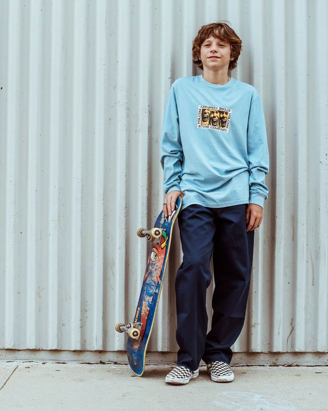 ボルコムのインスタグラム：「Happy Birthday @cjcollinsskate! 🎂  Wish him a happy birthday in the comments then swipe up in the stories to shop what is left from his collection!」