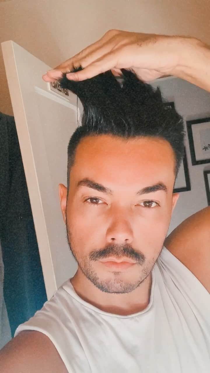 のインスタグラム：「Any excuse for a Kacey song moment 💅🏻」