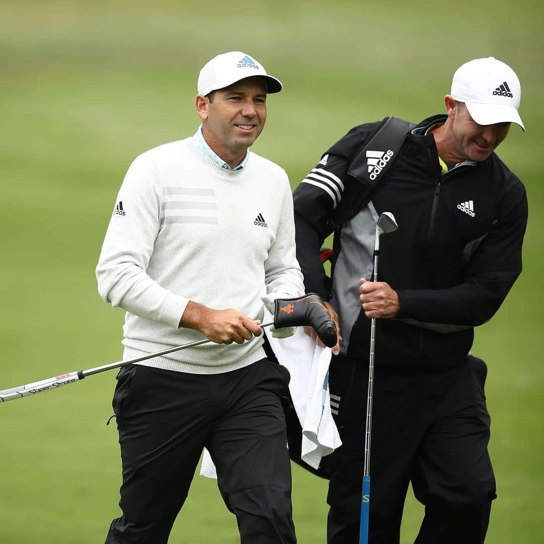 セルヒオ・ガルシアさんのインスタグラム写真 - (セルヒオ・ガルシアInstagram)「Happy to get the first major of the year underway! Prep is in with Mike and we shared a good round with Rickie and Rafa. Ready to go! 👊🏽 @rickiefowler @rcabrerabello @pgachampionship @tpchardingpark」8月6日 9時24分 - thesergiogarcia