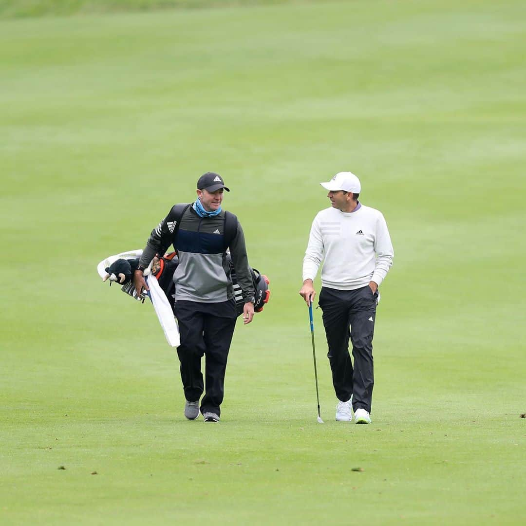 セルヒオ・ガルシアさんのインスタグラム写真 - (セルヒオ・ガルシアInstagram)「Happy to get the first major of the year underway! Prep is in with Mike and we shared a good round with Rickie and Rafa. Ready to go! 👊🏽 @rickiefowler @rcabrerabello @pgachampionship @tpchardingpark」8月6日 9時24分 - thesergiogarcia