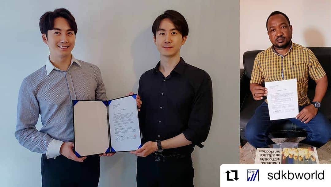 アレン・キボムのインスタグラム：「#Repost @sdkbworld • • • • • • SDKB와 두바이 크루셜인베스트먼트(CRUCIAL INVESTMENT LIMITED)가 700만 달러 규모의 LOC(투자확약서)를 체결하고 동시에 김형준님을 엔터테인먼트 문화사업본부 총괄제작자로 임명하였습니다. 향후 K콘텐츠와 명품기반 유동화 O2O플랫폼의 세계화를 이룩하도록 하겠습니다.」