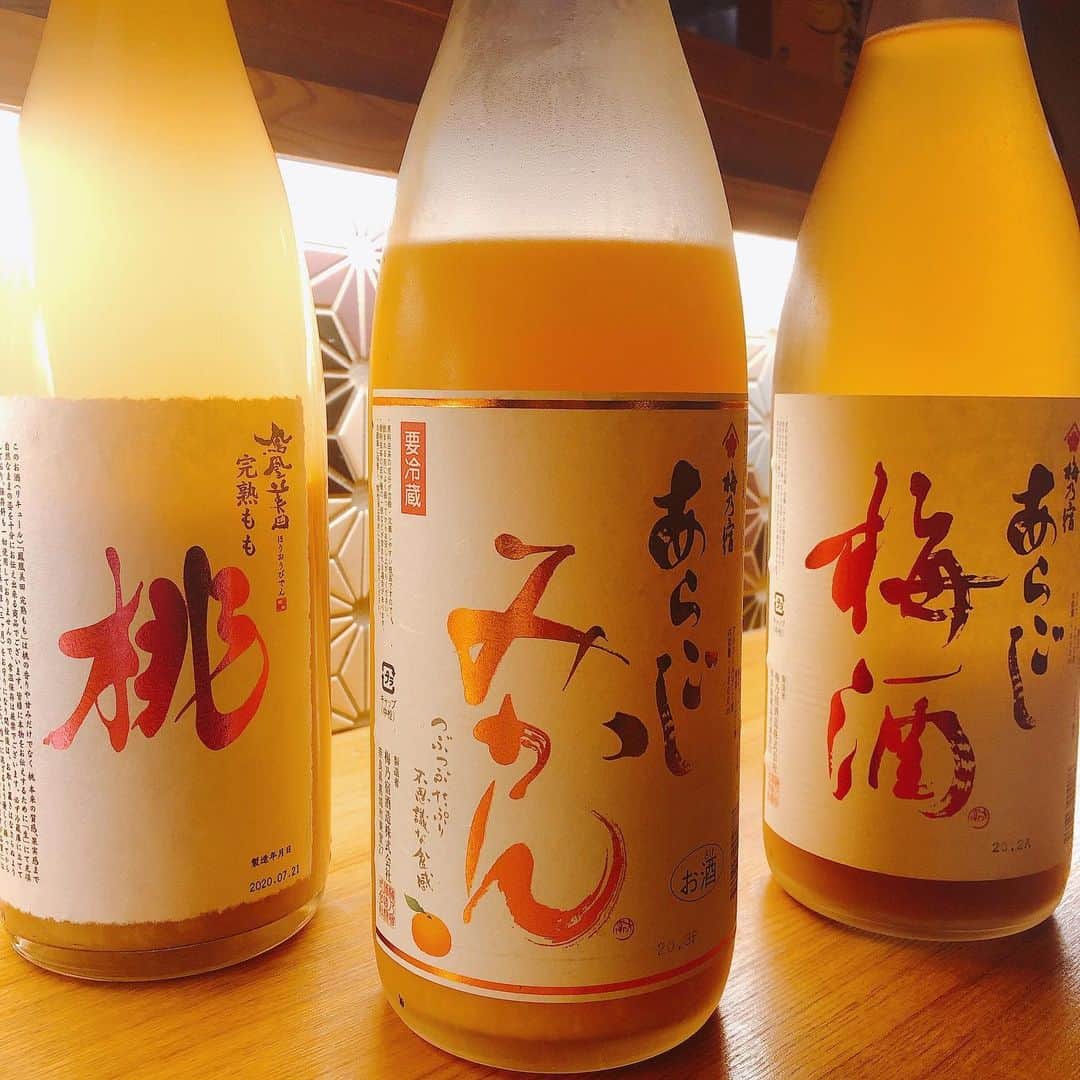 trick umekitaのインスタグラム：「鶏っくうめきたメニュー紹介🍻  今回はドリンク紹介です！  "あらごしみかん酒" "あらごし梅酒" "あらごし桃酒"  果肉入りの人気の果実酒です🍊🍑  是非一度ご賞味下さい♪  #鶏っく　#鶏っくうめきた　#おすすめ  #メニュー　#紹介　#居酒屋　#ドリンク  #果実　#酒　#果実酒　#もも　#みかん  #うめ　#梅田　#うめきた」