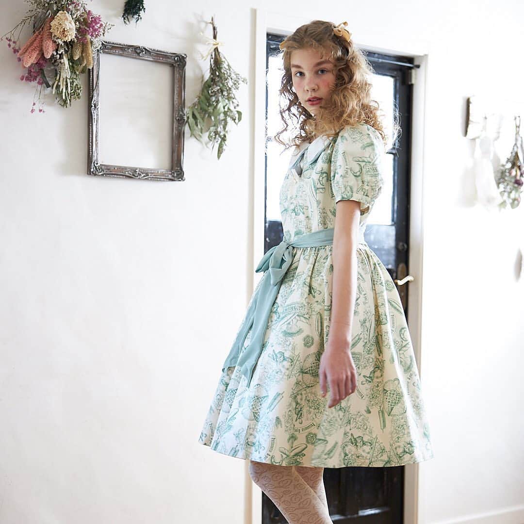 のインスタグラム：「👗💕 ﻿ No going abroad this year...﻿ but we do #workation. 💻✨﻿ ﻿ Working and dressing up in your favorite clothes.﻿ We have many fathionable items! 🛍🌟﻿ ﻿ #qpot #qpotaccessory #qpotaccessories #sweet #madeinjapan #summer #summer vacantion #dress #dressupinhome #stayhome #novacation」