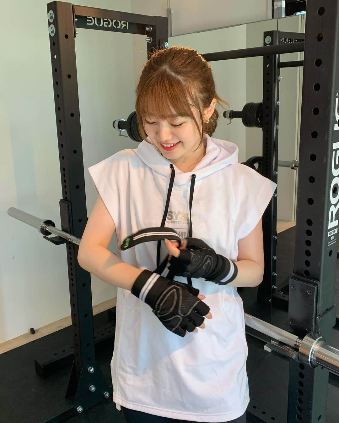 萩田帆風さんのインスタグラム写真 - (萩田帆風Instagram)「. 体動かすのはやっぱ楽しっっ🏋🏻‍♀️ . . #ジム #楽しい #スッキリ  #〜」8月6日 19時25分 - honchandaayo