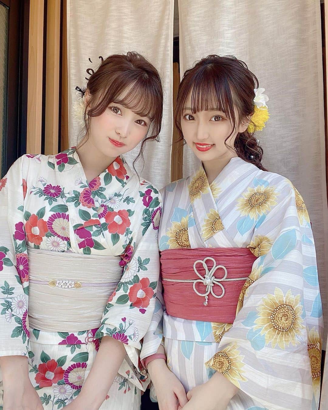 のインスタグラム：「いつかわかんないくらい結構前にちせいちゃんと浴衣着た🤭🍓🍉  夏ですね〜♡  写真撮る時以外はしっかりマスクしてたよ😷  #浴衣#浴衣女子#浴衣ヘアアレンジ  #浴衣ヘア #浴衣美人 #城下町 #名古屋女子#名古屋浴衣  #犬山#犬山城下町#夏#夏祭り」