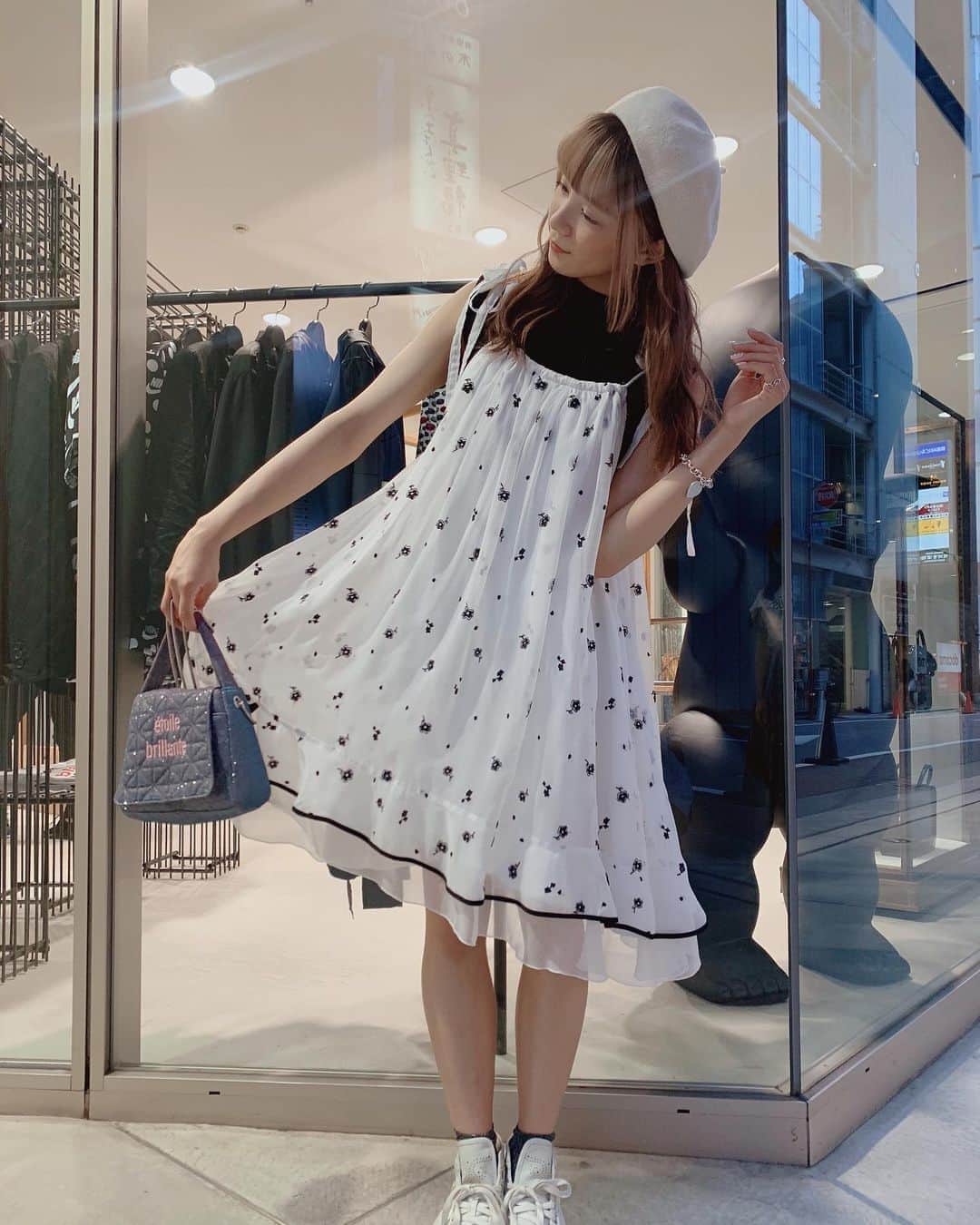 星名美怜さんのインスタグラム写真 星名美怜instagram 23回目のサマーナイト 私服1ポーズ目はこんな感じ すっごい前に買って 1度もきてなかったワンピース笑笑 Mireinsta Mireinocode 星名美怜 白ワンピース 白ワンピ 白
