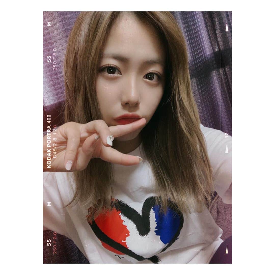 森田彩花のインスタグラム：「らぶあんどぴーす❤️✌️ ． 平和がいっちゃん🌎🌎 楽しく生きていこうな🥳 ． #らぶあんどぴーす #なに更新していこかな」