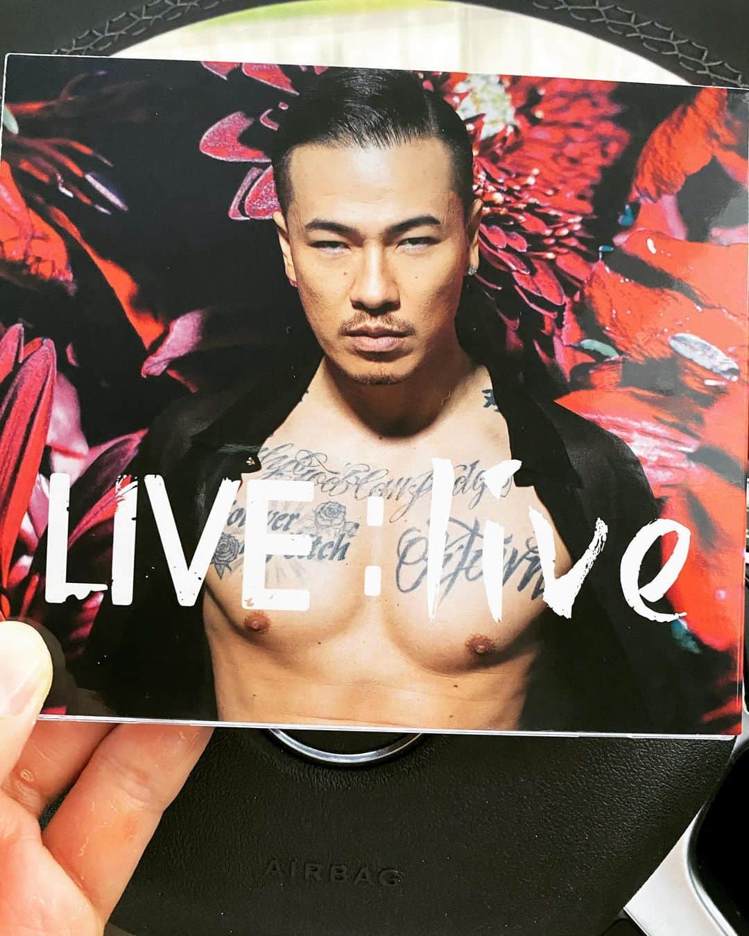 のインスタグラム：「最高です🔥 #ak69  #LIVElive #聴いてみな飛ぶぞ」