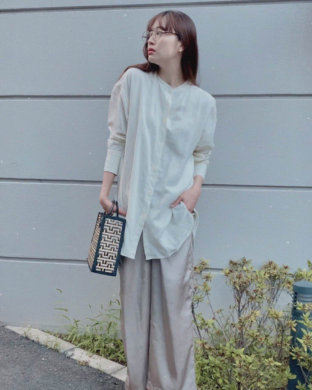 中別府葵さんのインスタグラム写真 - (中別府葵Instagram)「・ ・ 綺麗目な服だった日  tops @uniqlo  pants @selectmoca   #uniqlo#selectmoca#ootd#outfitoftheday#style#stylediary#fashion#instafashion#coordinate#ファッション#夏コーデ#コーディネート#カジュアルコーデ#きれいめコーデ#きれいめカジュアル#高身長コーデ」8月6日 20時06分 - nakabeppuaoi