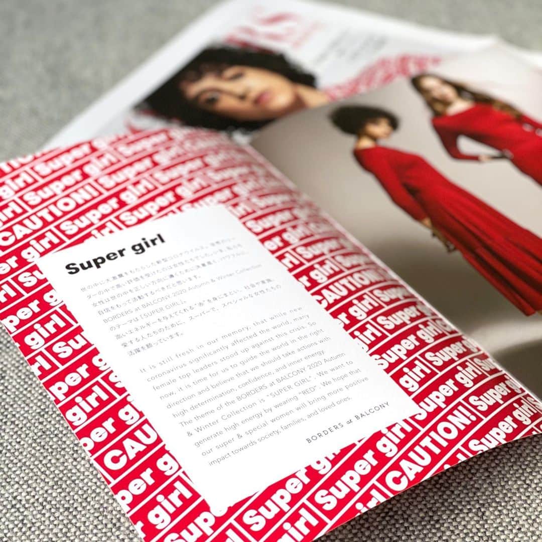 BORDERS at BALCONYのインスタグラム：「BORDERS at BALCONY 2020 Autumn & Winter⠀ テーマは⠀ SUPER GIRL🥊❤️🍎🎈🌹🍓⠀ ⠀ もうじきお手に取っていただける、最新コレクションをいち早くご覧いただきたく、⠀ 公式オンラインストアにて30,000円（税抜き）以上お買い求めいただいた方に、⠀ BORDERS at BALCONY 2020 Autumn & Winterのコレクションブックをプレゼントさせていただきます！⠀ ※先着200名様までとなります。⠀ ⠀ ⠀ 秋冬コレクションは、8月下旬頃から順次発売開始予定です✨✨⠀ superでspecialなBORDERS at BALCONYをお楽しみに！！！⠀ ⠀ ⠀ ⠀ ⠀ ⠀ ⠀ コレクションブックは、商品と同梱にてお送りさせていただきます。⠀ ご用意数が無くなり次第、予告なく終了させていただきます。あらかじめご了承くださいませ。」