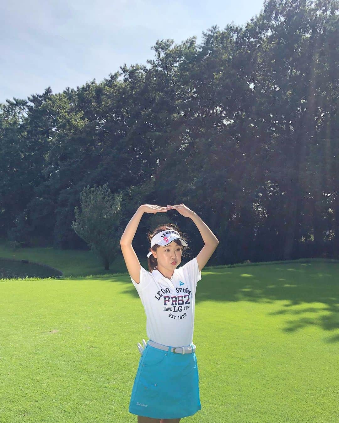 萩原菜乃花さんのインスタグラム写真 - (萩原菜乃花Instagram)「ゴルフダイジェストの撮影⛳️ ひっさびさにゆりえちゃんと〜！  レフ板あててもらったら すっごく明るい写真が撮れたよ☺️  ところどころで変顔してるので 載るかわからないけど探してみてください💁‍♀️  #レフ板は盛れる#ゴルフダイジェスト#ルール#ゴルル#同い年#撮影#ゴルフ#ゴルフ女子#ゴルフ男子#ゴルフコーデ#ゴルフウェア#スポーツ#スポーツ女子#golf#golfgirl#instagolf#golffashion#golfswing#golfstagram#골프#高尔夫」8月6日 20時26分 - nanoka_hagiwara