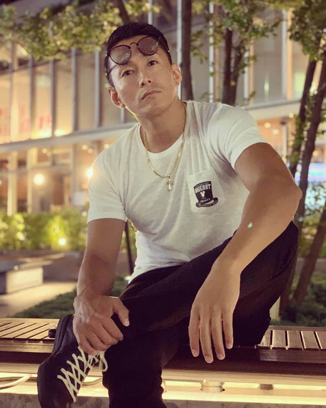 黒石高大のインスタグラム：「夏ってだけで朝も昼も夜もテンション上がる 夜風が気持ちいい 夏最高」