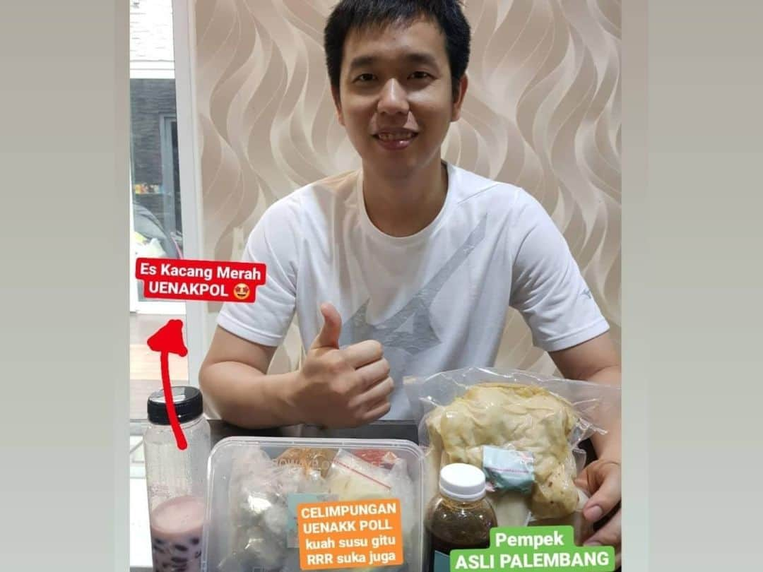 デビー・スサントさんのインスタグラム写真 - (デビー・スサントInstagram)「Our best seller yang selalu sold out 🙈😇🙏  Yuk ikutan cobain es kacang merahnya 🤤👌 Belinya di @mama.mikha.kitchen 😍 #debbysusanto #palembang #eskacangmerah #pempekpalembang #wongkitogalo #makananindonesia」8月6日 11時42分 - debbysusanto