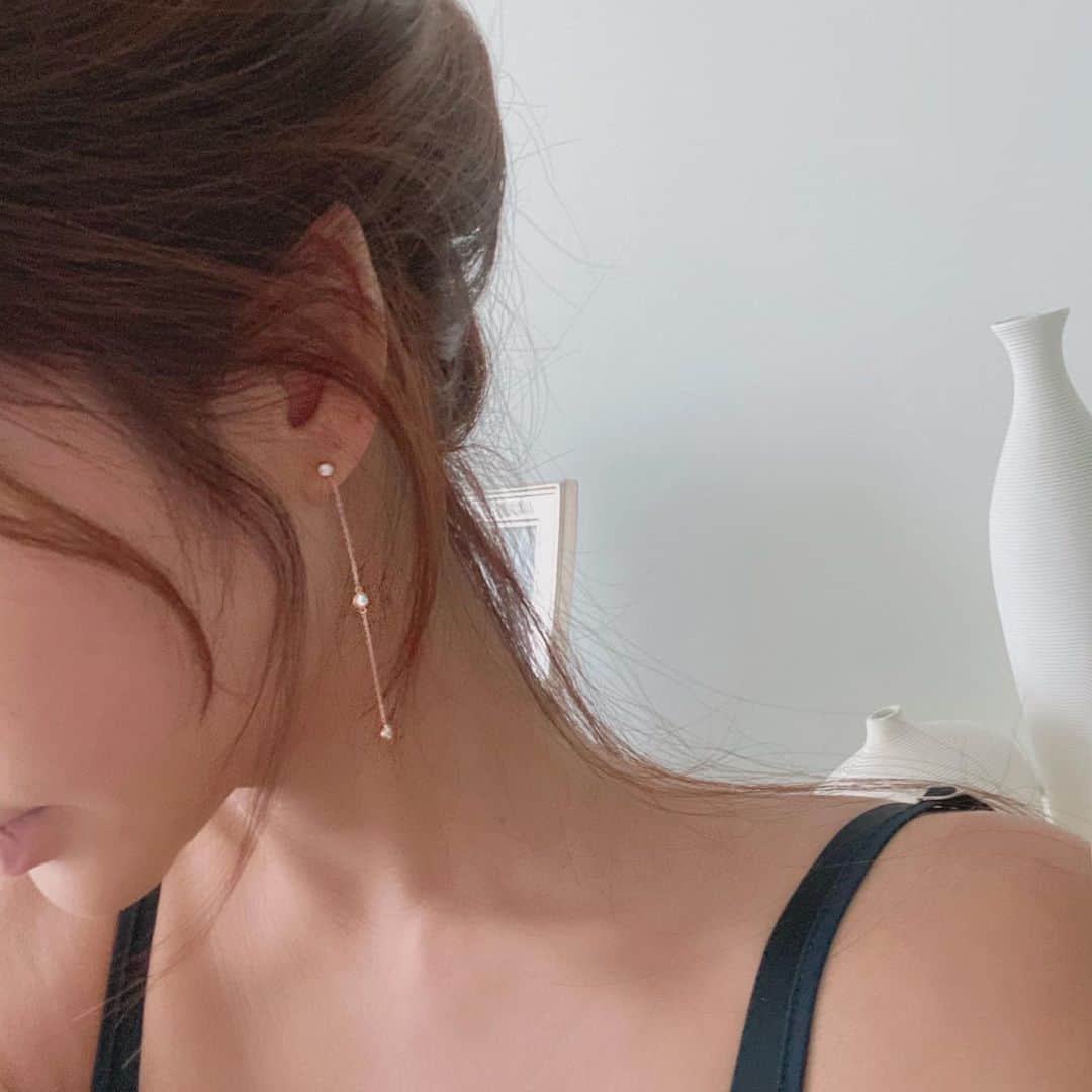 キム・ジュニさんのインスタグラム写真 - (キム・ジュニInstagram)「14K주얼리 3종 오늘 3시마감이에요 늦지않게 겟챠해주세요🌿🤍 #어버브주얼리 #어버브」8月6日 11時36分 - evajunie