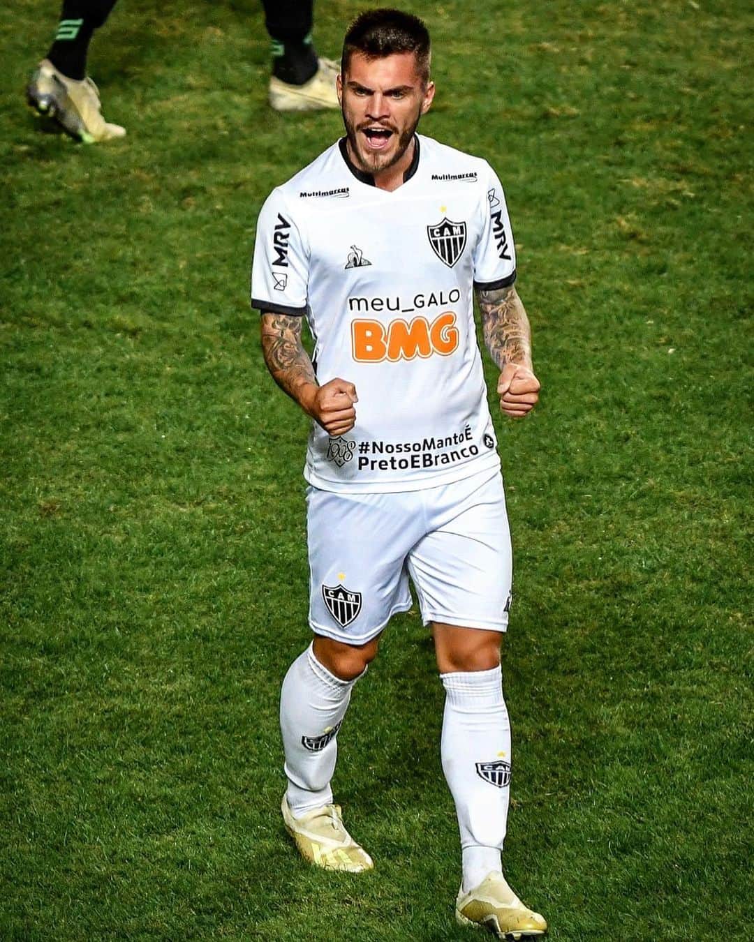 ナタンのインスタグラム：「Estamos na Final 🐔💪🏻 Aqui É GALO 🔥」