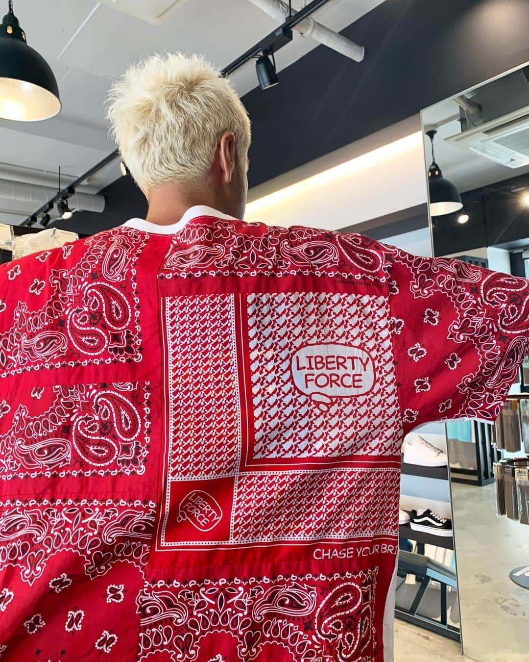 照屋 健太郎のインスタグラム：「🥺❤️Summer of 2020  #LIBERTYFORCE」