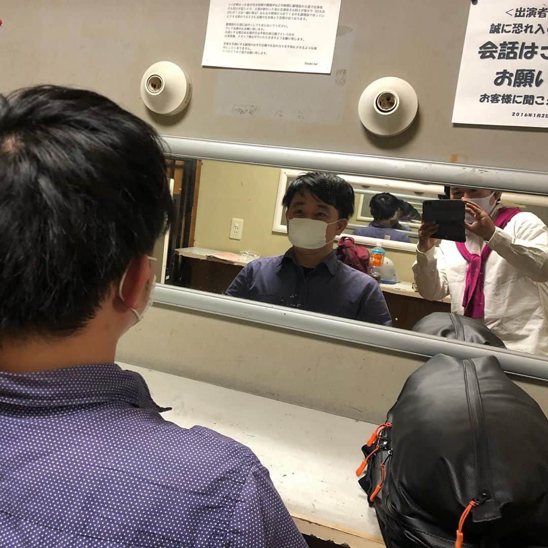 小石田純一さんのインスタグラム写真 - (小石田純一Instagram)「無観客生配信で事務所ライブ。こぐれのりんだアベノマスクつけてました。  #事務所ライブ #LIVENSP #ニュースタッフプロダクション #中野studiotwl #楽屋 #アベノマスク #こぐれ #こぐれりんだ #小石田純一 #お笑い #お笑い芸人」8月6日 12時52分 - koishida.trendy