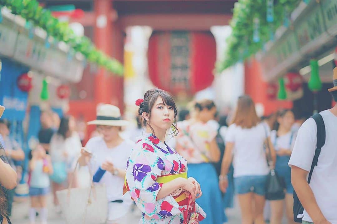 井上麗夢のインスタグラム：「🌻﻿ ﻿ 立ってるだけでじわじわ汗かく…﻿ 天然サウナダイエット🧖‍♀ (写真は以前のものです！)️﻿ ﻿ #ポートレート﻿ #夏休み﻿ #井上麗夢﻿ #浴衣」