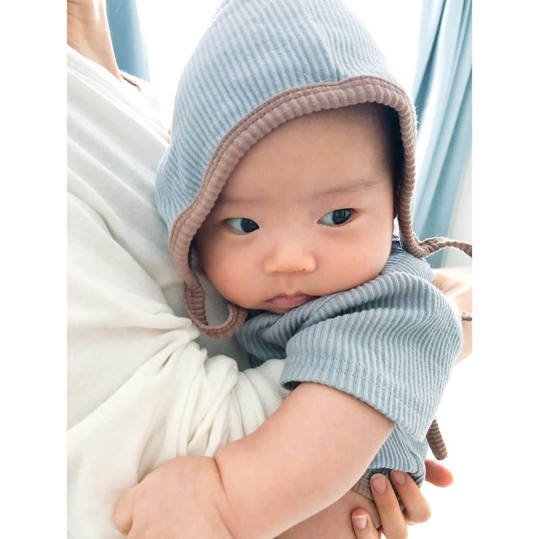 馬渕史香のインスタグラム：「帽子はまだちょっと大きい . #あしざわ家 #赤ちゃんのいる生活 #新しいおべべ #ベビー服 #ELMO #令和2年生まれ #5月生まれ #男の子ベビー #令和ベビー #babyboy #2020baby」
